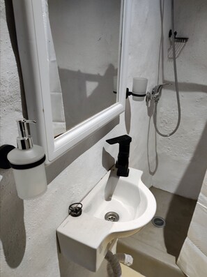 Apartment, 1 Schlafzimmer, Raucher, Balkon | Badezimmer