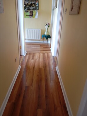 Shared Dormitory, 1 Bedroom, Fireplace | Interior - Room in Bungalow - Very Nice View With This Room (Sneem)