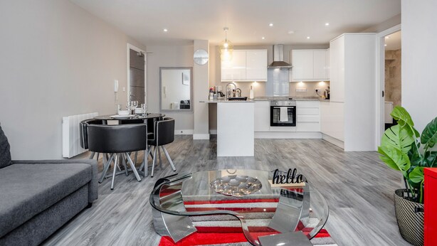 Living room - 1br Apartment, Parking, Wifi, in Town Centre, For Business and Leisure (Bedford)