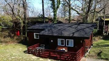 House, 2 Bedrooms, Patio, Garden View | Exterior