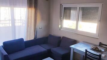 Apartment, 1 Bedroom, Accessible, Balcony | Living room