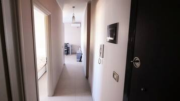 Apartment, 1 Bedroom, Accessible, Balcony | Interior