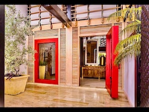 Villa, 5 Bedrooms, Accessible, Smoking | Living room | Books