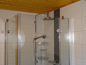 Ferienhaus, 2 Schlafzimmer, Terrasse | Badezimmer