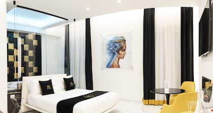 Room in B&B - Queen Suite With Whirlpool tub - B&B Kreart Suite & Rooms
