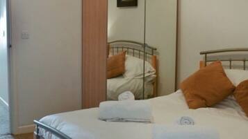 Apartment, 3 Bedrooms, Microwave | 3 bedrooms