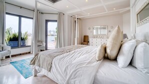 5 bedrooms - Private 5 Bedrooms Villa With Pool (Dubai)