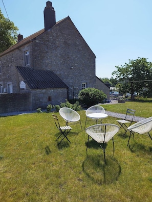 House, 3 Bedrooms, Smoking, Fireplace | Outdoor dining