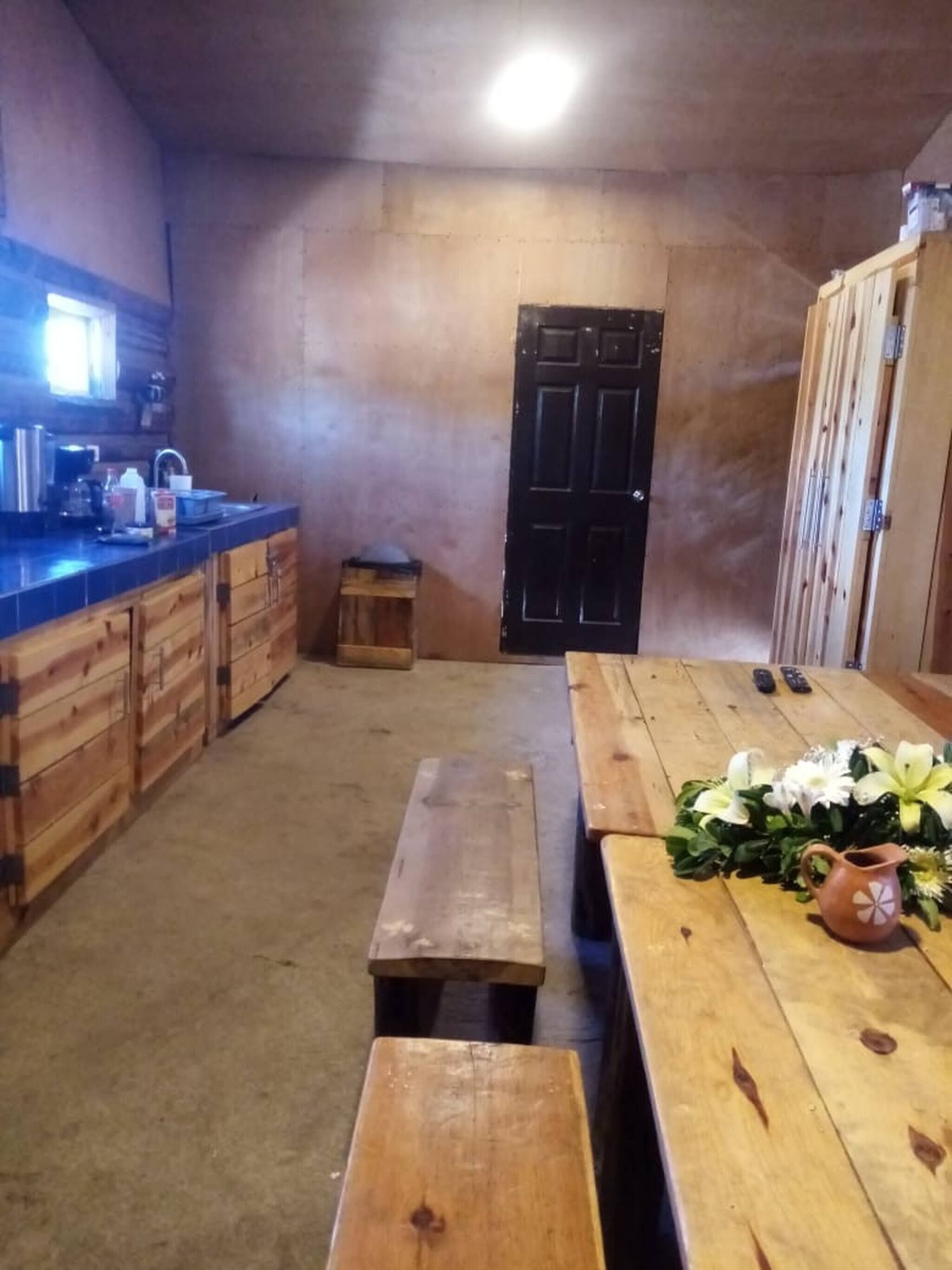 Dormitorio compartido, 4 habitaciones, para fumadores, balcón | Interior