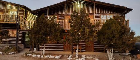 Fachada de la propiedad