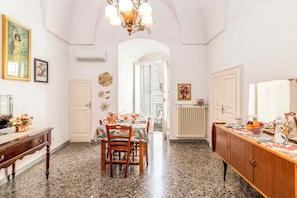 Casa, 2 camere da letto, fumatori, balcone | Sala da pranzo