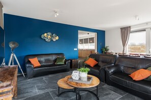 House, 6 Bedrooms, Hot Tub | Interior