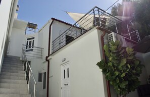 Apartment, 1 Bedroom, Balcony, Garden View | Balcony