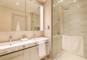 Bathroom - Sunrise Bay Tower 2 Apartment (Dubai)