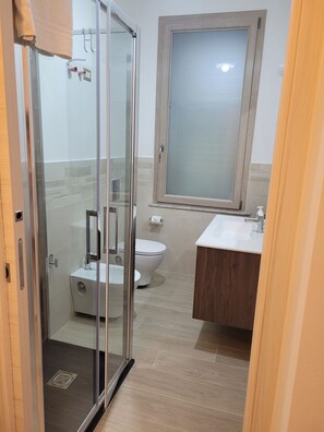 Apartamento, 1 quarto, para fumantes | Comodidades do banheiro