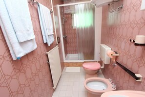 Bathroom - Stefan Double Room (Rovinj)