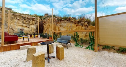 Gozo Bus Glamping - Stay on a 1974 Vintage Maltese bus in Xlendi