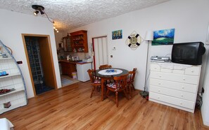 Dining - Villa Nikola One-bedroom Apartment With Terrace (Rovinj)