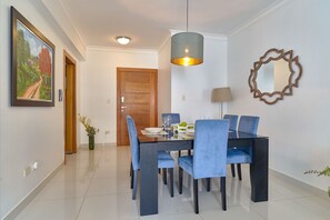 Apartment, 2 Bedrooms, Accessible, Balcony | Dining room