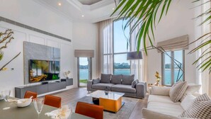Unclassified image, 3 of 38, button - Cheerful 5 Bedroom Villa With Private Pool (Dubai)