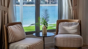 Unclassified image, 4 of 38, button - Cheerful 5 Bedroom Villa With Private Pool (Dubai)