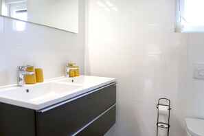 Bathroom - Basilea Luxury Apartment (Malinska-Dubasnica)