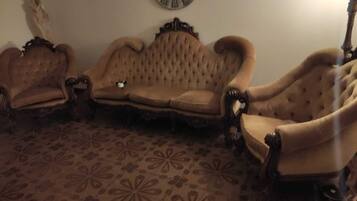 Dortoir Partagé, 2 chambres, fumeur, balcon | Salle de séjour