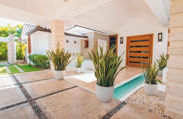 Villa, 4 Bedrooms, Accessible, Smoking | Property entrance