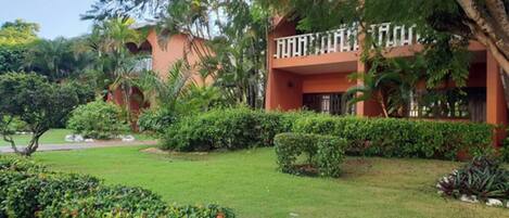Room, 1 Bedroom, Smoking, Pool View | Garden
