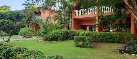 Zimmer, 1 Schlafzimmer, Raucher, Poolblick | Garten