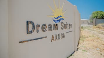 Apartemen, 2 kamar tidur, akses difabel, patio | Pintu masuk properti