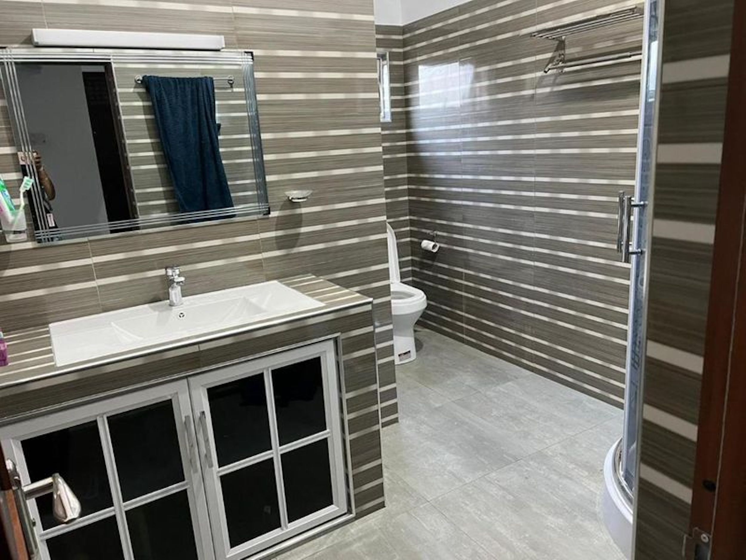 Shared Dormitory, 1 Bedroom, Balcony, Garden View | Bathroom | Free toiletries, towels