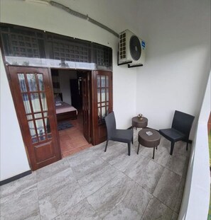 Shared Dormitory, 1 Bedroom, Balcony, Garden View | Property grounds - Room-ja-elas French Touch #5 (Uswetakeiyawa)
