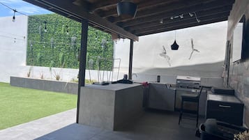 Rumah, 4 kamar tidur, Boleh Merokok, kolam renang pribadi | Area BBQ/piknik