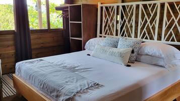 Ferienhaus, 3 Schlafzimmer, eigener Pool, Gartenblick | 3 Schlafzimmer