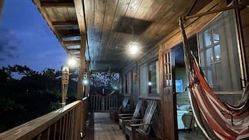 Ferienhaus, 3 Schlafzimmer, eigener Pool, Gartenblick | Unterkunftsgelände