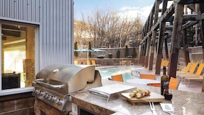Outdoor dining - Marriott Summit Watch - Ski-In & Ski-Out - Great Location - Sleeps 4 (Park City)