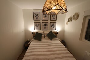 5 bedrooms, iron/ironing board, travel cot, free WiFi