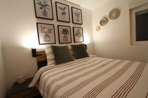 5 chambres, fer et planche à repasser, lit parapluie, Wi-Fi gratuit