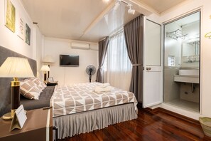 1 bedroom, desk, free WiFi, bed sheets