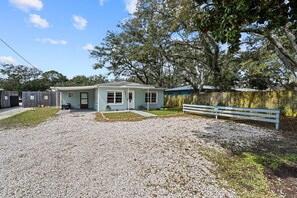 Exterior - Coastal Cabana ~ Cozy getaway in the heart of town w/a privately fenced backyard (Panama City Beach)