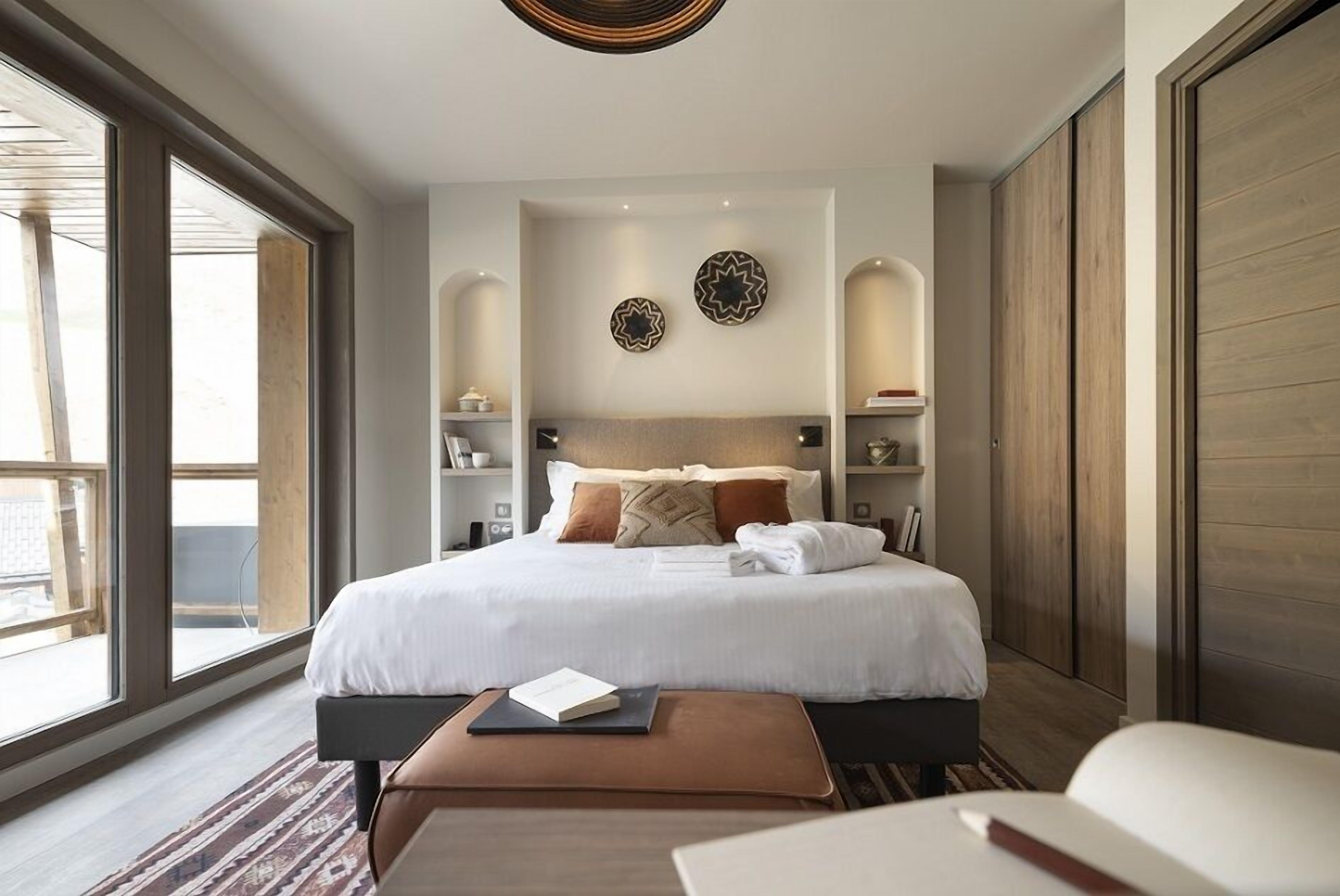 In-room safe, travel crib, free WiFi, bed sheets