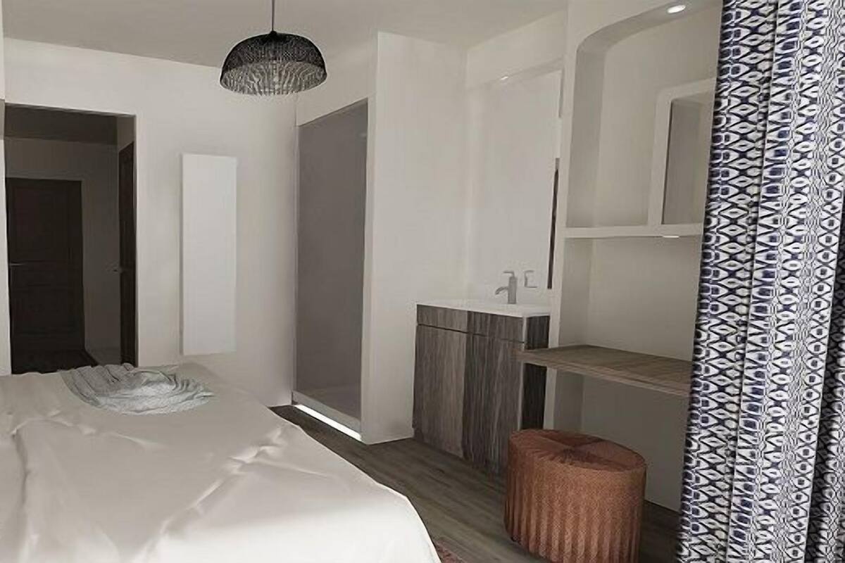 3 habitaciones, caja de seguridad en la habitación y cuna de viaje