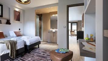 3 chambres, coffres-forts dans les chambres, lit parapluie