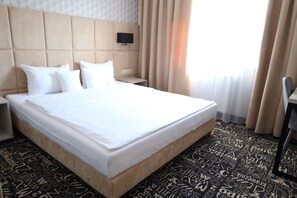 Iron/ironing board, free WiFi, bed sheets - Citi Hotel's Warszawa-Falenty (Raszyn)