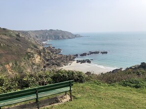 Beach - Self-Catering Apartment in Guernsey (Forest)