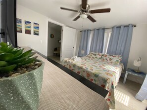 3 bedrooms, desk, iron/ironing board, WiFi - Seas The Day ~ Cozy getaway in the heart of town w/ a privately fenced back yard (P C BEACH)