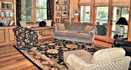 3 Bdrm in Georgetown's Historic District