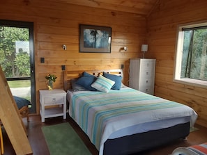 1 bedroom, iron/ironing board, free WiFi