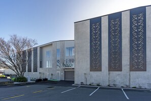 Exterior - Malthouse Lane Apartment 2 - Stunning new 2-bedroom inner-city apartment in Nelson City (Nelson)